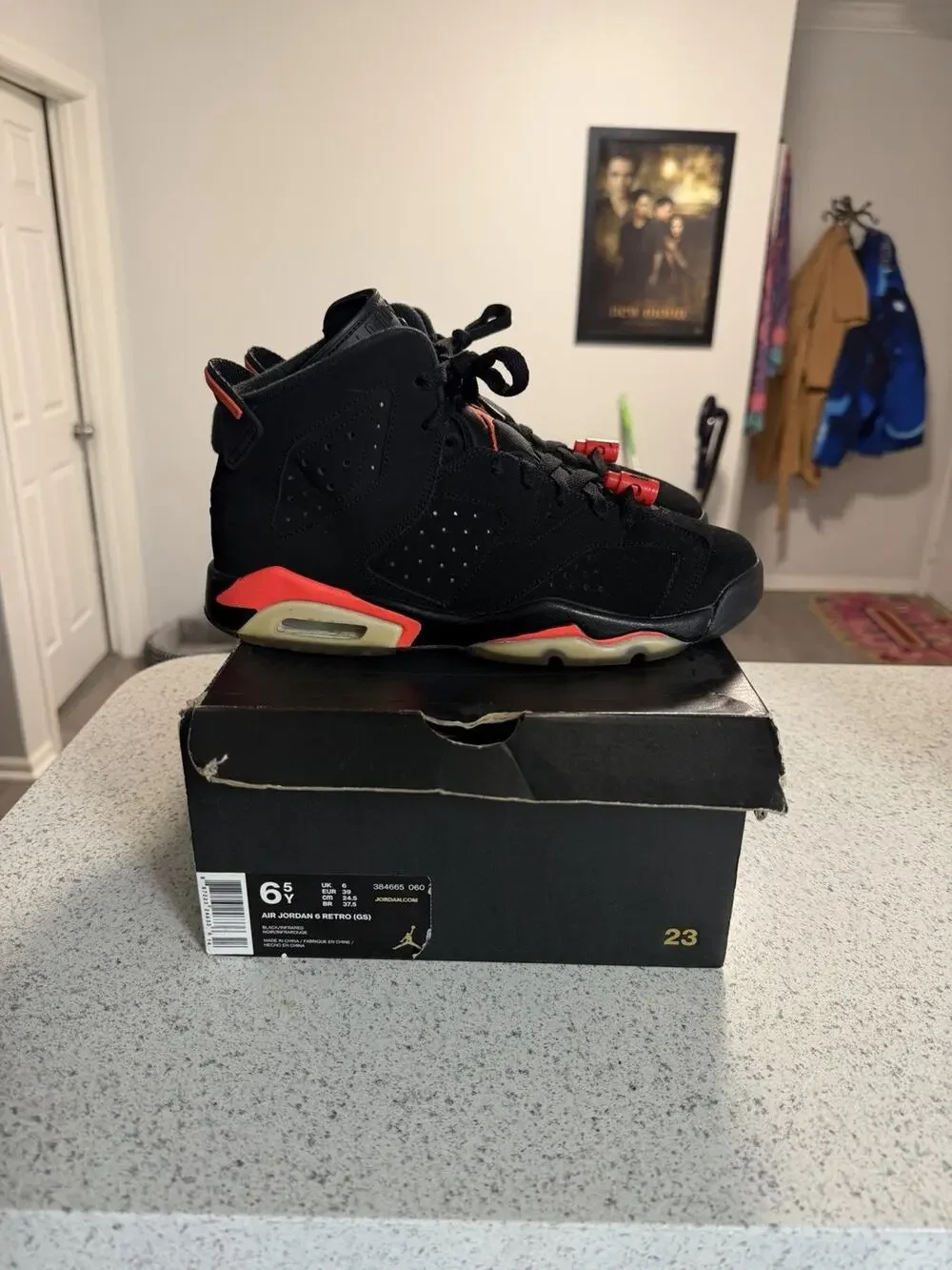Nike Air Jordan 6 Retro 2019 Infrared Size 6.5Y OG Box Good Condition
